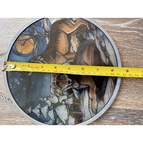 1990 Glassmasters Howling Wolves 8.75” Stained Glass Suncatcher – Made in USA - Picture 8 of 10